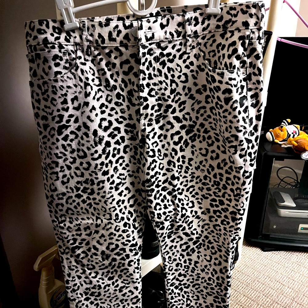 Black and White Animal Print Ankle Jeans